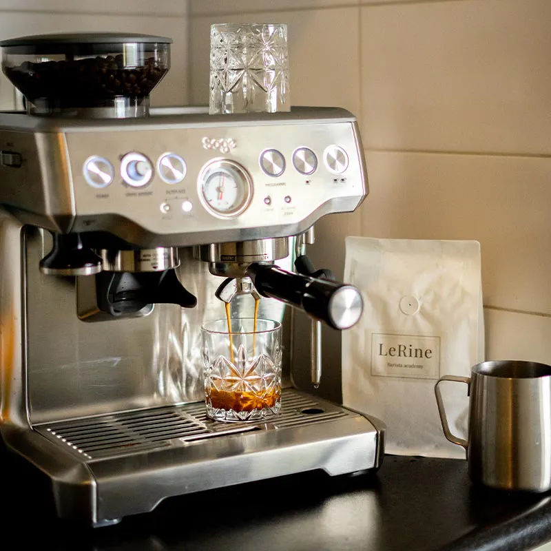 Koffie zetten met een Sage Barista espressomachine