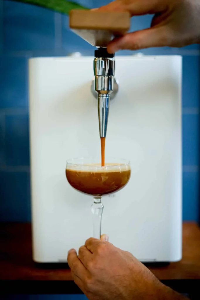 Nitro coffee onder de tap